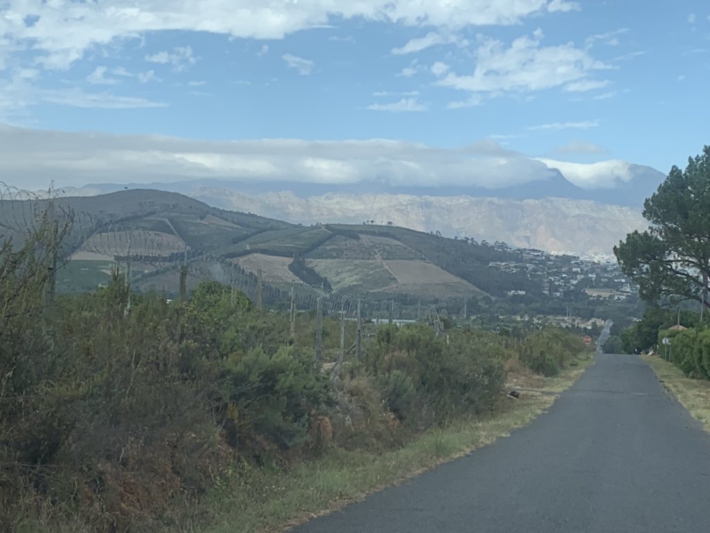KaraboKbmags's tweet photo. #SomersetWest #CloudRiver God is a verb https://t.co/CAhwbfphaR