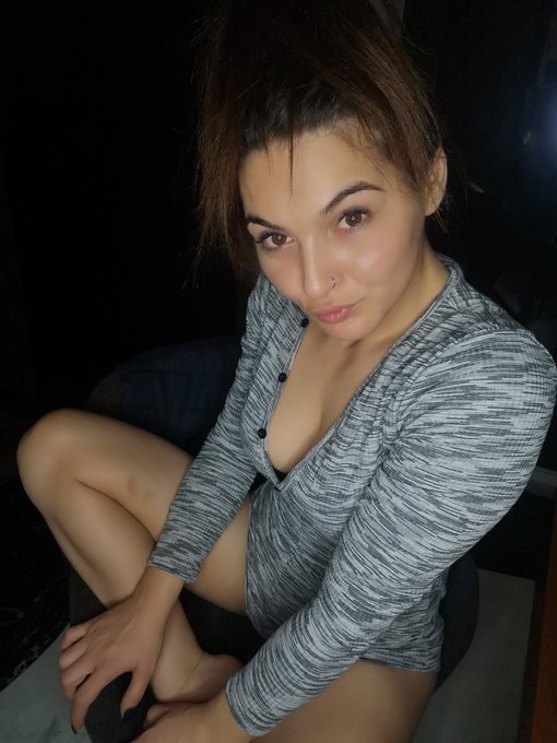 Me. A bit sleepy.  Join me on #OnlyFans to see me "in action": 🔞🔞🔞https://t.co/l3SNGcdjgS🔞🔞🔞  And hit<a href="/tag/onlyfans"class="tags">#OnlyFans</a><a href="/tag/sharesome"class="tags"><span>#sharesome</span></a>