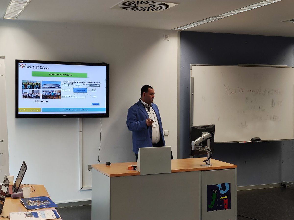 EuroFUE_UJI's tweet photo. The @EUErasmusPlus Project's Kick off Meeting is the perfect opportunity to know more about other international organizations 🌍 We have had the chance to know some interesting details about the activity of the #CIAProject partners👥 https://t.co/ZpfHOVkcV6