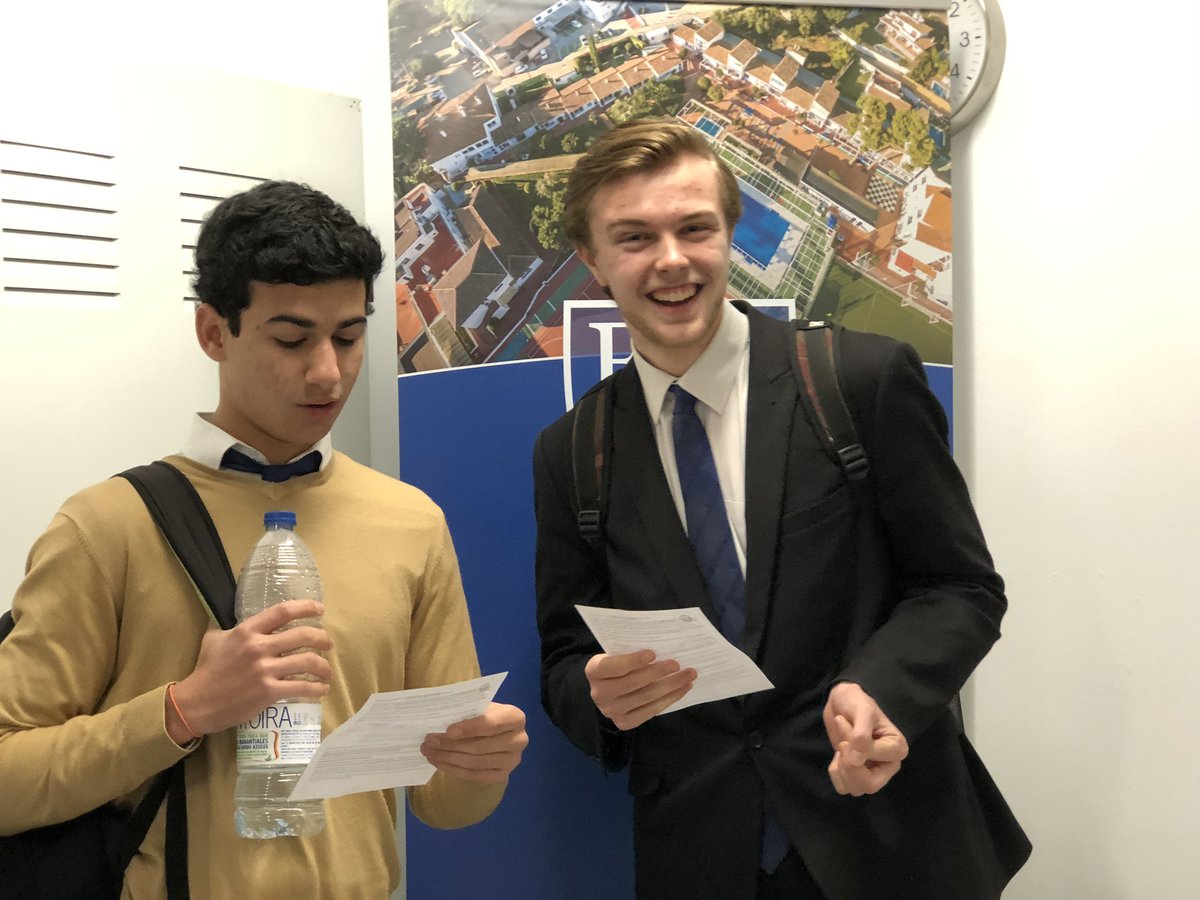 EicExams's tweet photo. Congratulations to our Sixth Form students today as results from the January Examination series were released - some very happy faces indeed! Amongst these results, some students have already secured their university offers! #eicyearofaction #education #sixthform https://t.co/QhjNl0Jeym