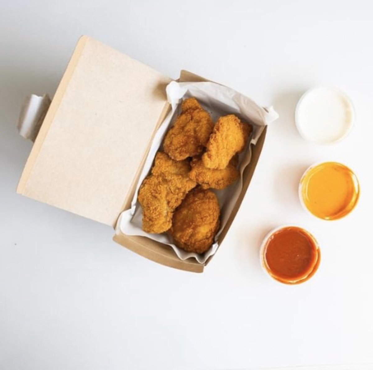 LeonIrel's tweet photo. Eenie meenie miney mo.. wherever you dip your gluten free chicken nugs we promise you will be in for a treat!

#Koreansauce #chillisauce #garlicaioli #NaturallyFastFood #Dublin #LovinDublin #GFC #GlutenFree https://t.co/6qVhneHCTH