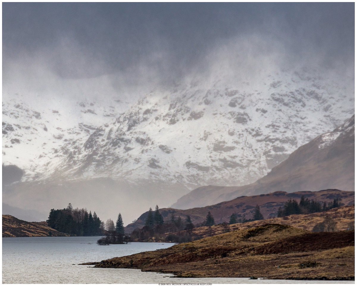 SpectacularScot's tweet image. Ben Vorlich from Loch Arklet on Tuesday afternoon with passing sleat over the hill tops. @lomondtrossachs #locharklet #benvorlich #Scotland #mountain #mountains #snow #trossachs