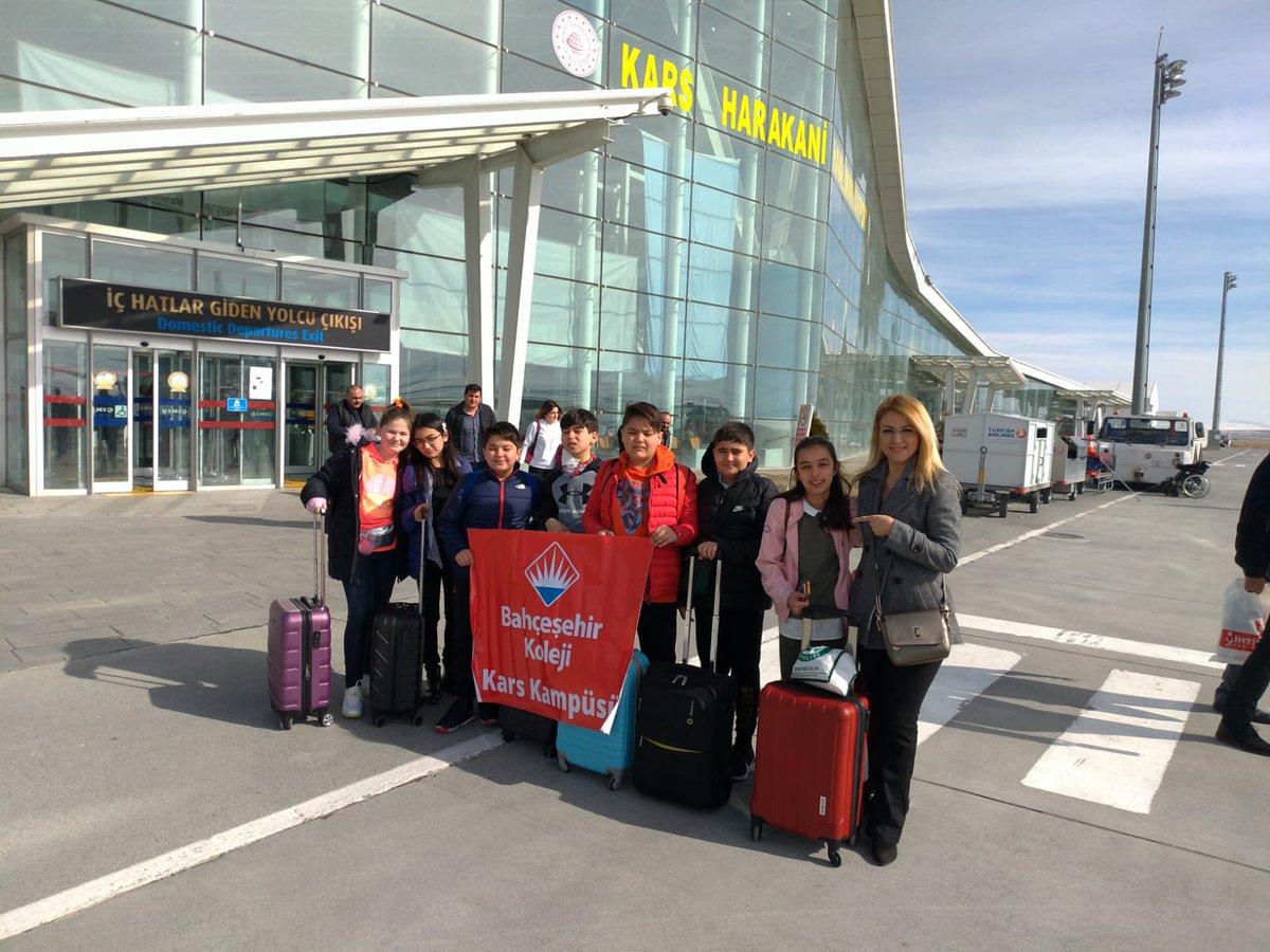 Öğrencilerimiz; 2. Kısa Film Festivali etkinliği için ülkenin dört bir yanından Antalya'da buluşmak üzere yola çıkıyorlar