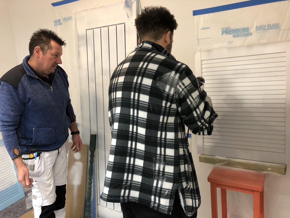 It’s spray time, <a href="/tesaJonSnow/">Jon Snow</a> leading the way. Getting to understand why masking and prep is so important whilst spraying <a href="/WagnerGroupUK/">WagnerGroupUK</a> #sprayingmakessense