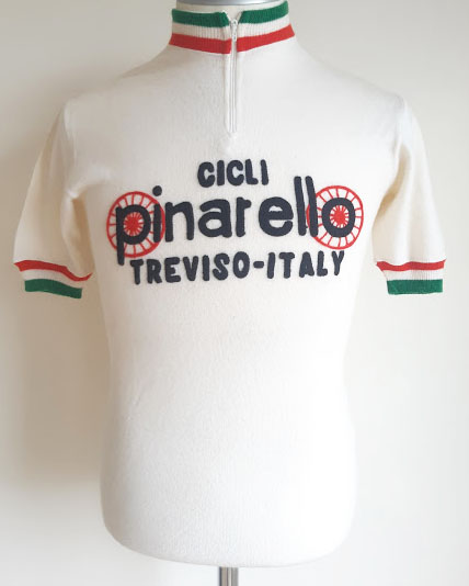 Maillot Pinarello vintage

Disponible sur sport-antique.com

Site spécialiste en maillot cyclistes d'époque

#velo #vintage #cycling #cyclisme