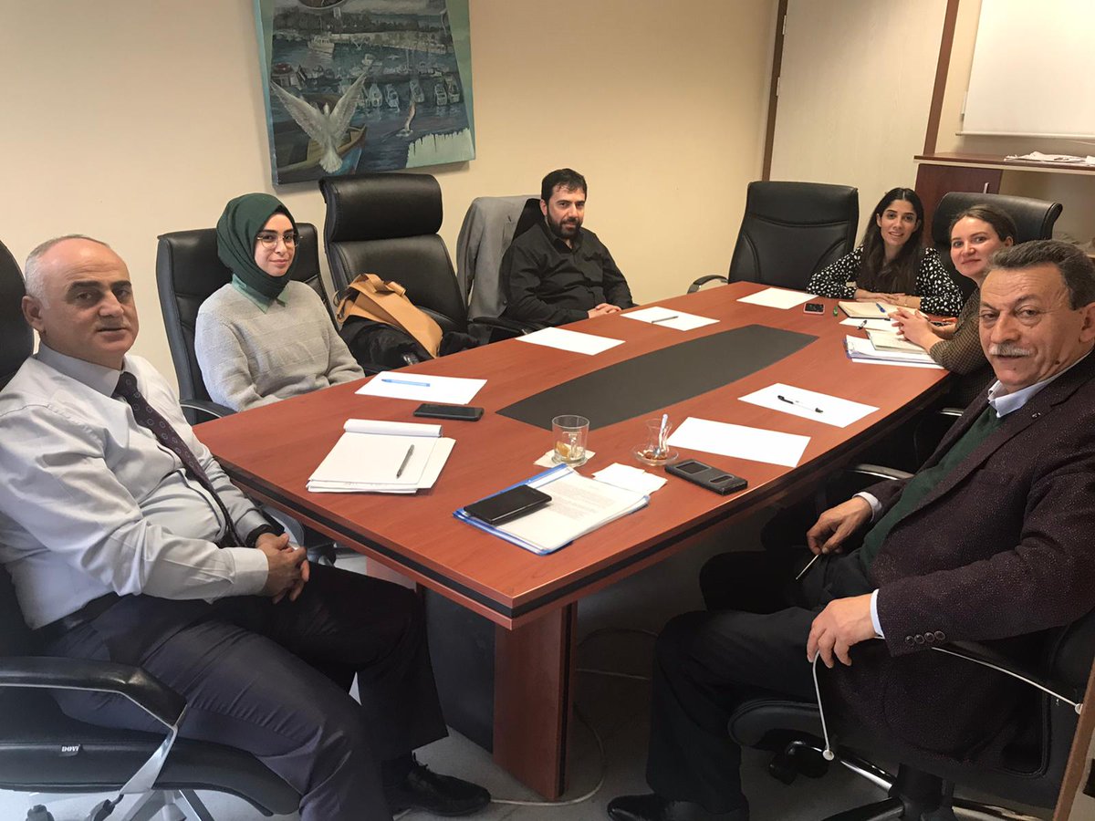 Küçükçekmece  İlçe Sağlık Müdürlüğümüz ve  Ruh Sağlığı Birimiz olarak ; Mart ayı BAĞIMLILIKLA MÜCADELE MAHALLE ÇALIŞMA BİRİMLERİ Toplantıları kapsamında 
Söğütlüçeşme Mahallesi Muhtarlığını ve Mahalle Çalışma Birimlerimizi ağırladık.