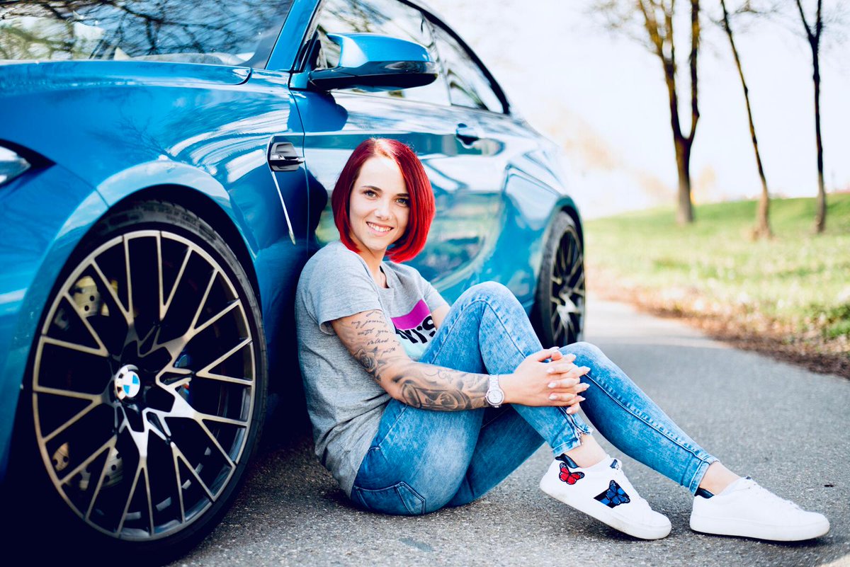 Ab sofort kannst du mir wieder bei Whatsapp schreiben, hier kommst du direkt zu meiner Nummer 😀 -> ninadevil.info