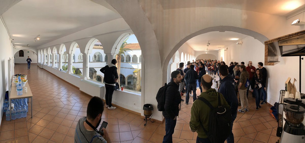 etham's tweet image. Un café en un sitio así, es especial!
#DevOpsDaysCC20
#DevOps #DevOpsDays