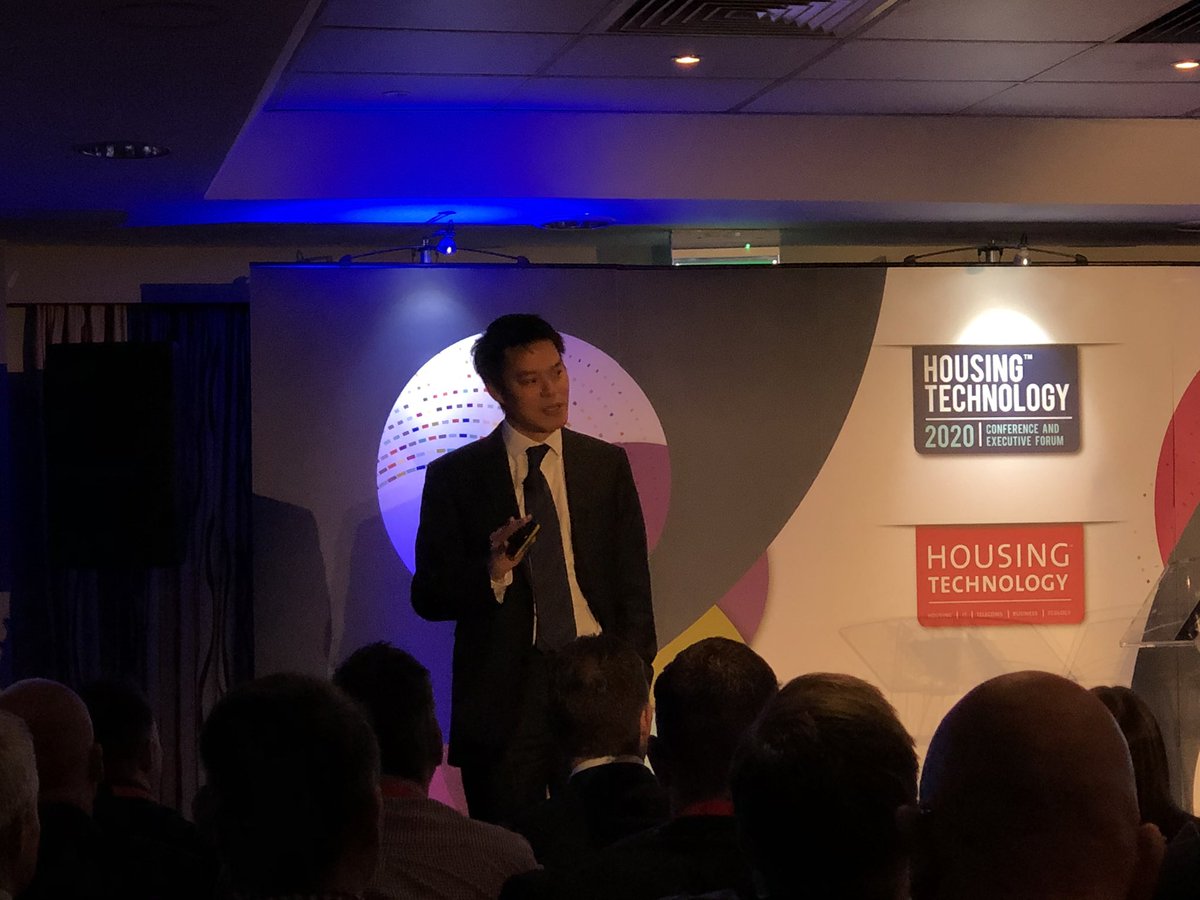 CJCliffe_FCIPS's tweet photo. What does the world look like in 5 years? “I don’t know” fair. And he gave a good account of why!
@housingtech @Kevin_Fong 
#HousingTech2020 
#procurement #cjcprocurement https://t.co/mYHpsMo5rY