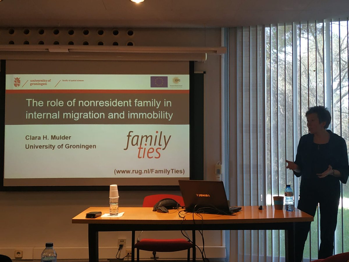 CEDemografia's tweet photo. Professor Clara Mulder honors us today with the conference "The role of nonresident family in internal migration and immobility". This week she tough "Migration and Health" at the #EDSD course
@GroningenPrc https://t.co/2dnoj3THyD