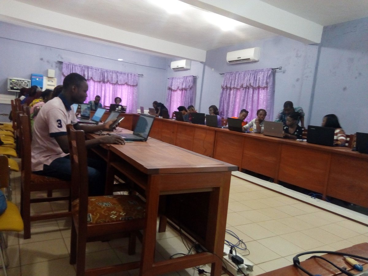 #GirlsMapBJ2020
Jour 1 : - présentation du programme
- présentation du <a href="/girls_map/">GirlsMap Initiative</a> par <a href="/FAbiodoun/">ABIODOUN Adémola Frédéric 🇧🇯</a>
- inscription des participantes sur <a href="/openstreetmap/">OpenStreetMap</a> 
CC
<a href="/Honorable_Nath/">Nathalie SIDIBE🇲🇱❤✊💪</a> <a href="/OSM_Mali/">OpenStreetMap Mali🇲🇱</a> <a href="/OSMTogo/">OpenStreetMap Togo</a> <a href="/OSM_BF/">OSM_Burkina</a> <a href="/OMDTZ/">OpenMap Development Tanzania</a> <a href="/Franck_Akouete/">Franck_Akouete</a> <a href="/nicolas_chavent/">chavent</a> <a href="/ProjetEOF/">Projet EOF</a> <a href="/Fem_Data/">Open Data pour Elles</a> <a href="/cafdo_officiel/">CAFDO</a> @