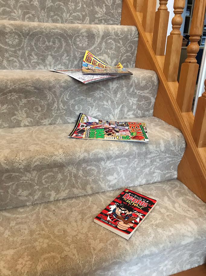 Blam!💥 Look who we spotted on Jarrod and Sherelles stairs this morning, two naughty little Dennis the Menaces, plotting their next adventure with Gnasher! Happy #WorldBookDay📚