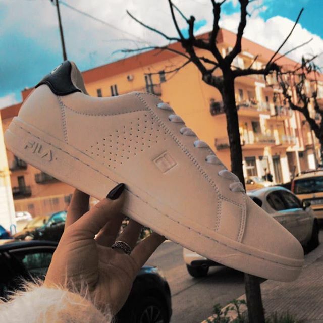 Coratolimpiadi's tweet photo. ➡️SUPER PROMO #FILA ⬅️ ‼‼La fantastica court made in #fila‼‼
⚠️⚠️Dal 40 al 46⚠️⚠️ 😱😱Solo 🌡🌡€ 4️⃣5️⃣🌡🌡😱😱 #sneakers #shoes #fashion #style #instagood #photooftheday #fresh #sneakerheads #cool #sneaker #olimpiadi #vialecadorna75 #tennis #corato #white https://t.co/jxQ2WbsD6Z