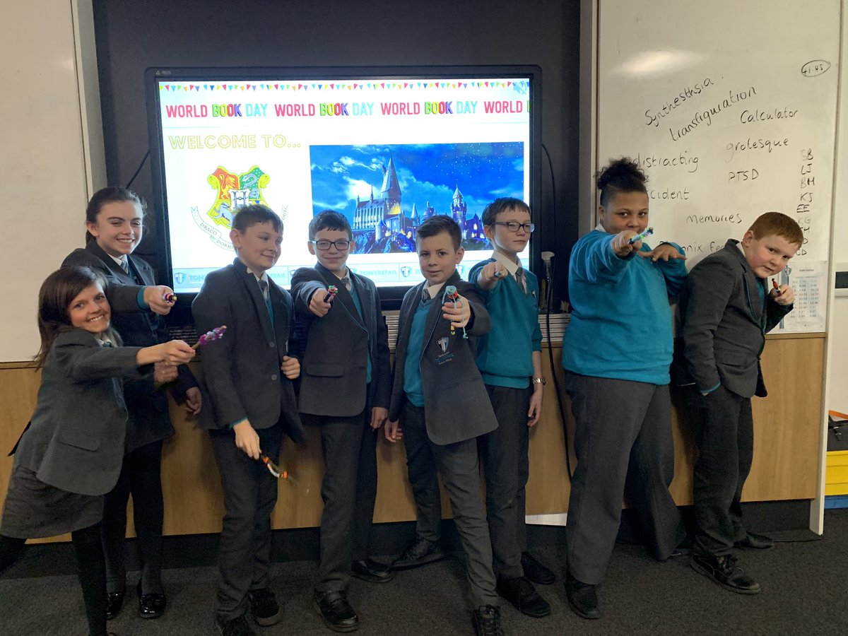 LottieWrightTCS's tweet photo. The Muggles from Loyalty have been making magic wands to celebrate #WorldBookDay @TonyrefailLLC https://t.co/yo0i09JixF