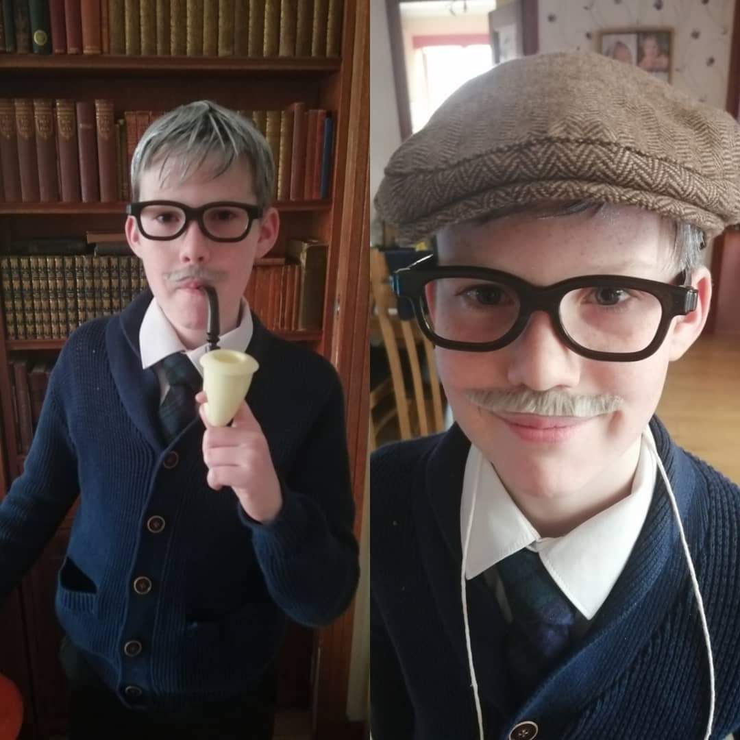Lucas was very excited to dress as the word 'elderly' this morning for #WorldBookDay <a href="/MorayPS/">Moray Primary School</a> he was very much in character and looking forward to telling @MissWalkerP7W  class stories of his childhood 😂😂😂