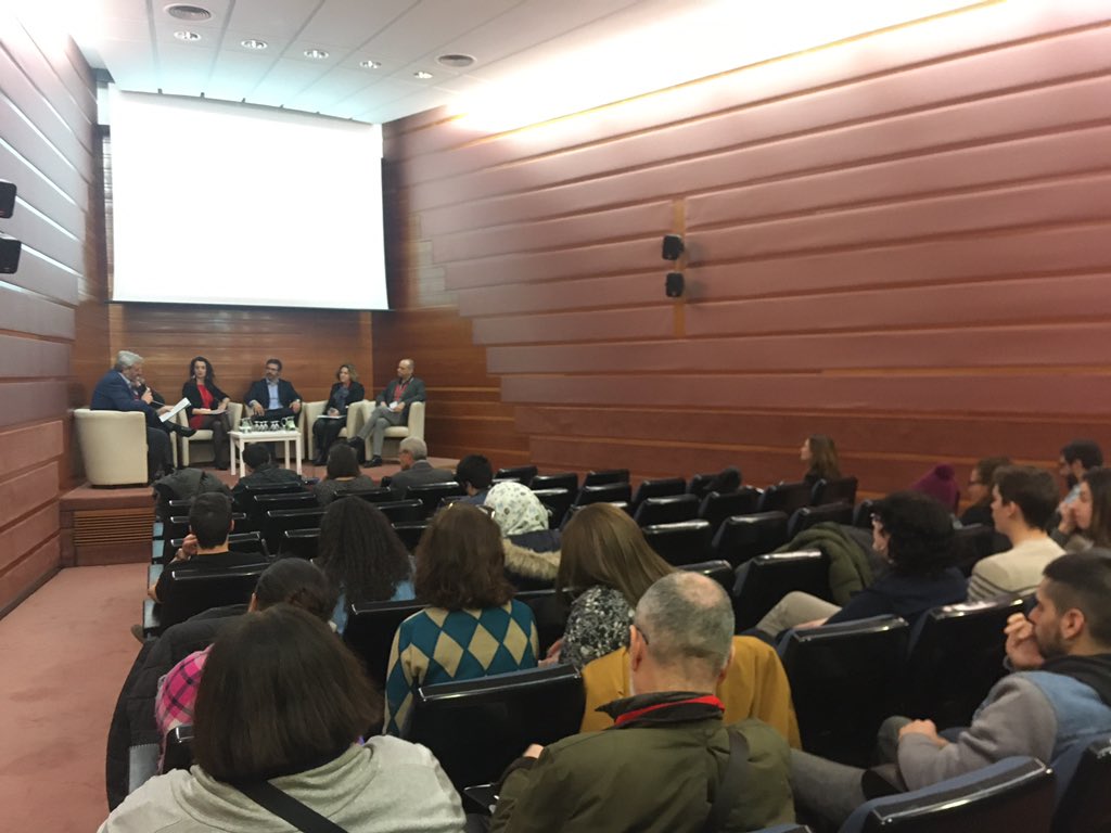 EGIBIDE's tweet photo. Vitoria-Gasteizko Enplegu foroan bagaude! Nuestro Director General, @natxoeguizabal , en la mesa redonda “Retos y futuro del empleo” en torno a la #Industria #FabricaciónMecánica #Servicios con #michelin #LKS, #Loramendi @deustosistemas https://t.co/ivOqLFuCcI