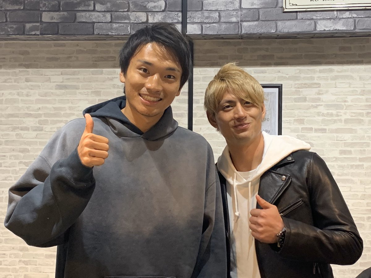 この後20時から、＃中谷進之介 選手 #LINELIVE スタート📱 #宮原和也 選手の到着し、準備万端💪ぜひお楽しみに✨▶️  https://t.co/atzm53iIAk #grampus