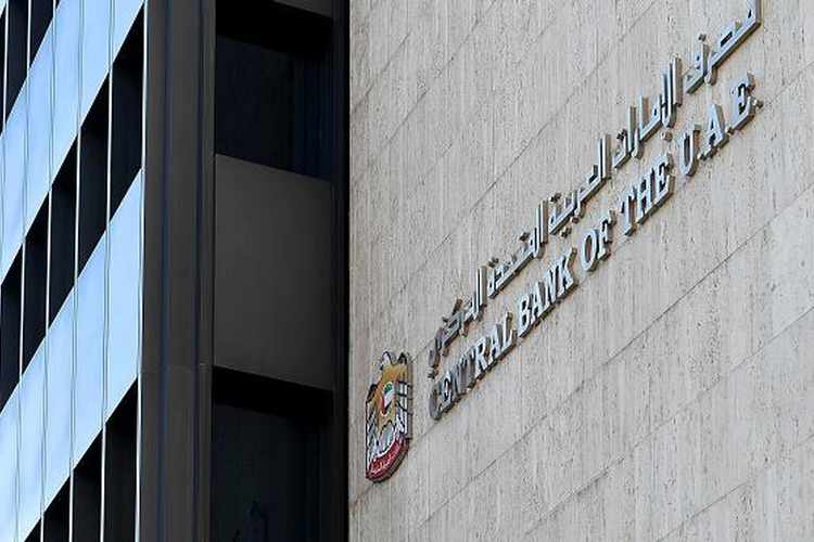 Moody's rating agency: UAE Central bank's new guidelines to banks to mitigate coronoavirus risk which will support the economy amid outbreak, but will diminish transparency bit.ly/3czS6Yv