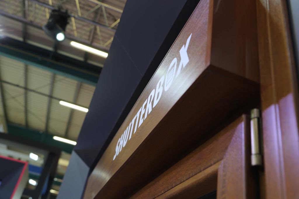 FiratPlastik's tweet image. Avrasya Pencere Fuar&apos;ında 2. gün başladı. Tüm sektör temsilcilerimizi yeniliklerimizle tanışmak için 8. Salon 801 no&apos;lu standımıza bekliyoruz. #avrasyapencerefuarı #tüyap #pencerefuarı