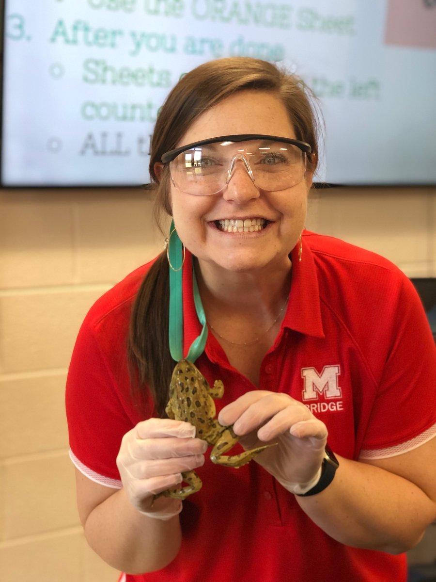 thurston_mrs's tweet photo. Last week we finished our human bodies unit with the famous frog dissection!! 

#scienceteacher #handsonlearning #middleschoolteacher #teacher https://t.co/kt8sInAHp9