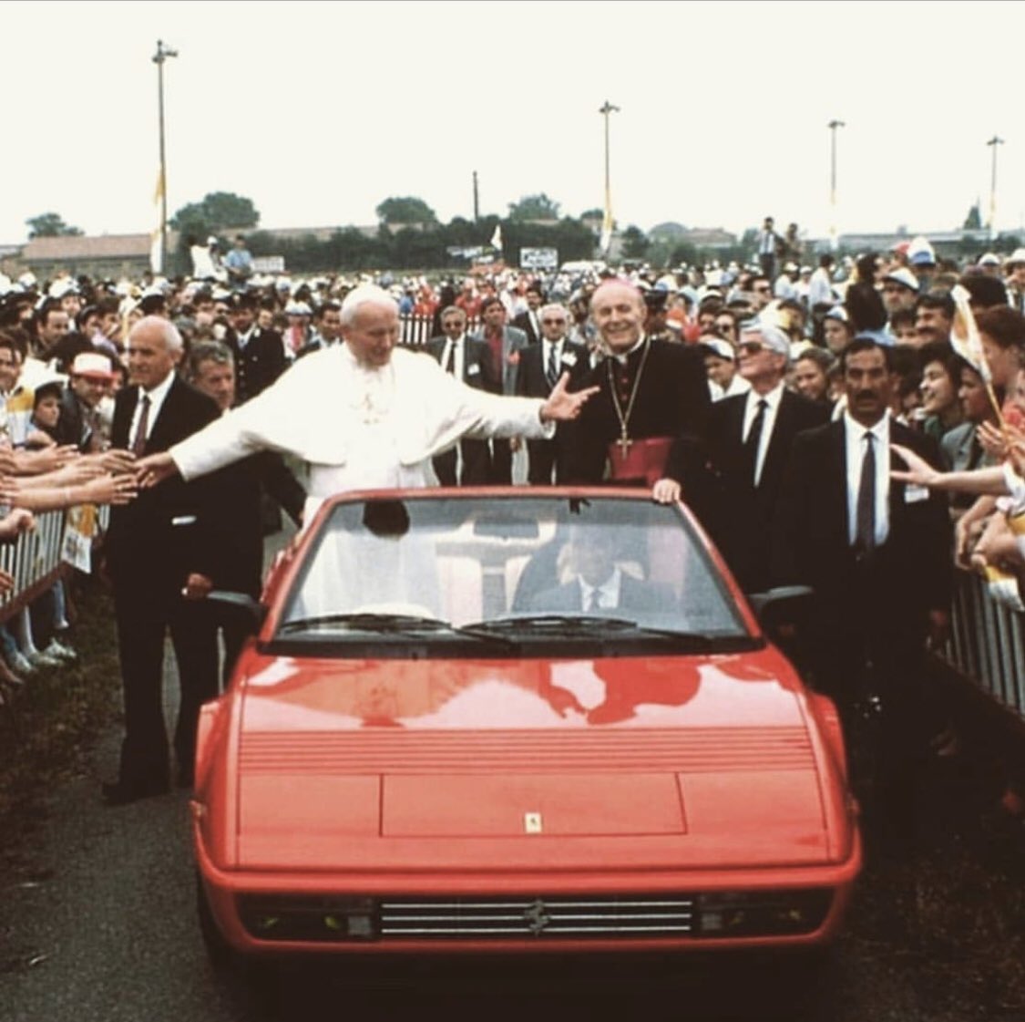 milanoauto's tweet photo. πΈ@ferrari This is the only Ferrari the Pope ever seen in. On the 4th June 1988 ,a truly Unique visiter was welcomd in Maranello . Coming through the gates of the Ferrari factory was Pope John Paul II .
On that day in June Karol Wojtyla welcomed by Piero Ferrari #holyferrari https://t.co/AFl9Svpq6b