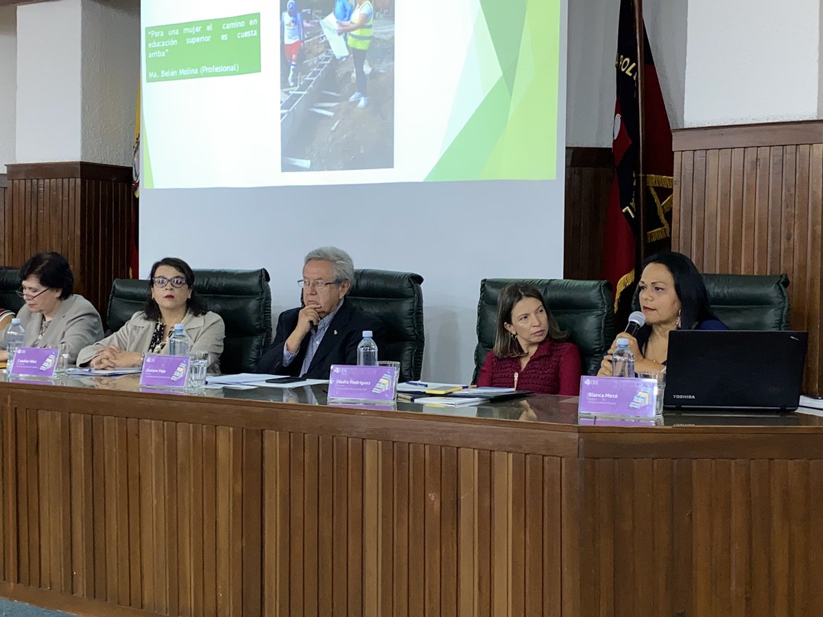 gladysitamg1984's tweet photo. Apertura del Panel Mujeres en la Academia Rectora del ISTPEM Lic. Blanca Meza Cruz Mgtr. Con el tema Reflexiones desde la experiencia de la mujer en la Academia @alecarofilis @EduSuperiorEc  @ISTPEM1  @agustinalbanm @blanceli @ces_ec https://t.co/FKY3585OIV