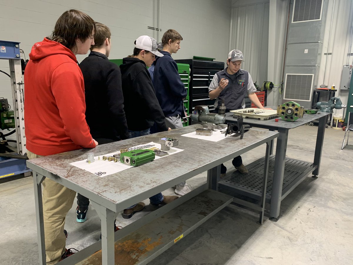 RiversideFFA's tweet photo. Students are touring the John Deere Tech school at Southeast Community College in Milford, Nebraska today. Thanks to @AgriVisionEquip for the invitation! https://t.co/0Oq5Qp0486