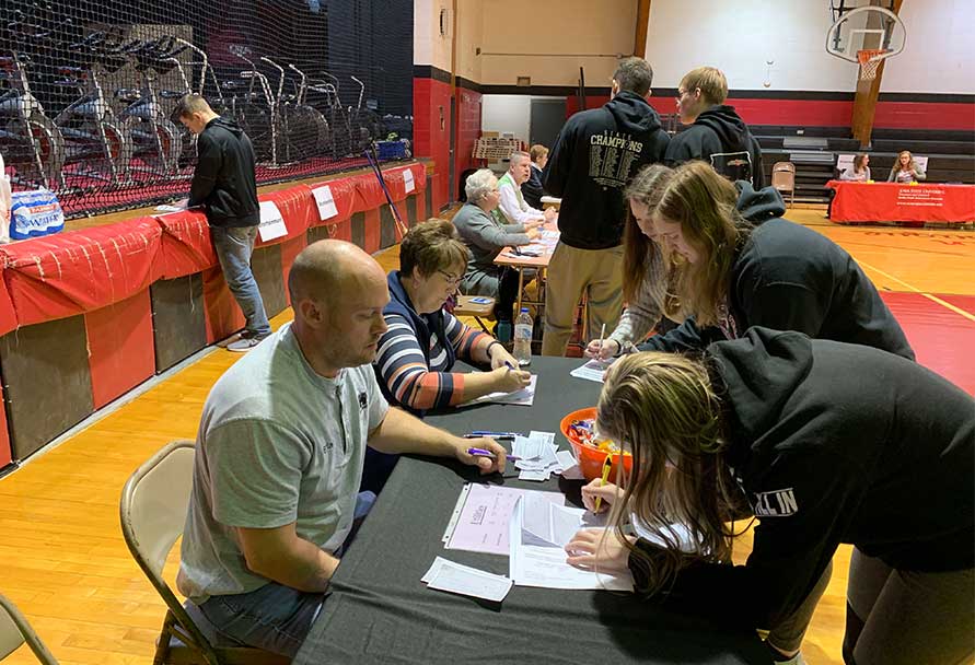 bhenergy's tweet photo. It's #ThankfulThursday & we're proud to help students with the @RapidCityRush, learn about adulting at the #RealLifeAcademy, for extra credit, our team planned a fundraiser for the United Way, and got an A+ from the @HarrisonCofC. #PositiveEnergy https://t.co/MAvCJYT2UV https://t.co/v20doRNNkx