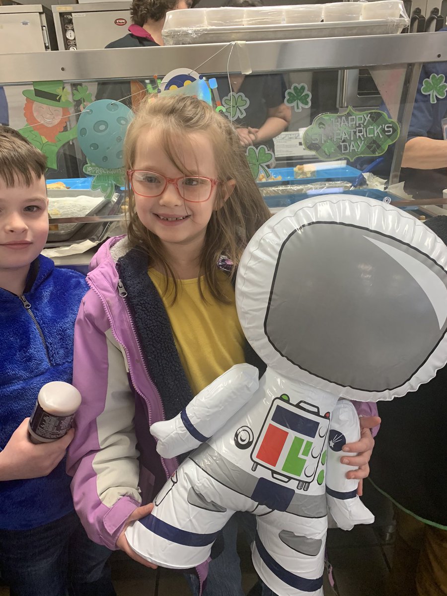 We think school lunch is “Out of this world!” 👽