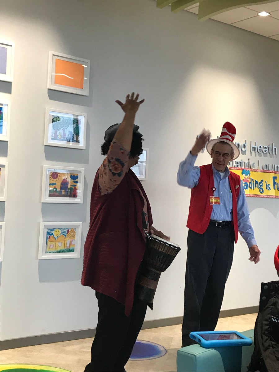 ReachOutReadOh's tweet photo. Reach Out and Read of Greater Cleveland teamed up with @UHRainbowBabies and @metrohealthCLE Broadway this week for #ReadAcrossAmericaDay events! Literacy begins with #talkreadsingplay - everyday! https://t.co/ay760tHLiA