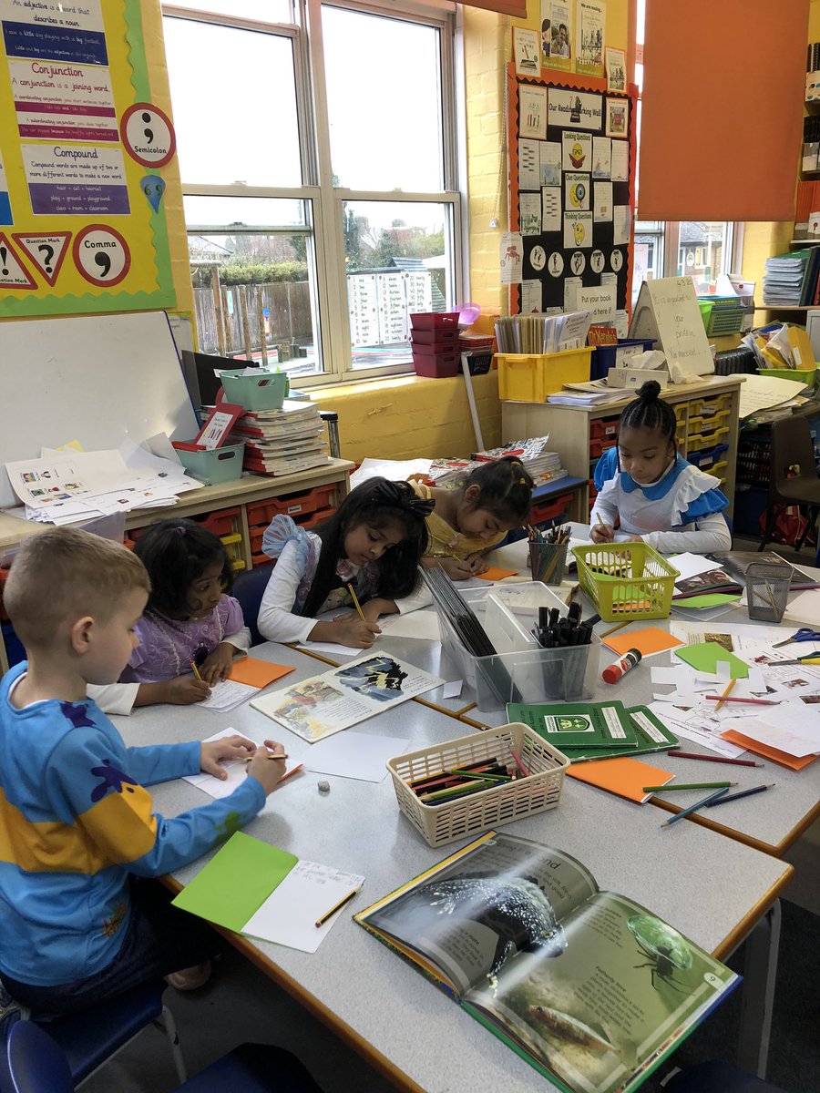 cheamparkfarm's tweet photo. Year 2 have enjoyed World Book Day today. @WorldBookDayUK https://t.co/U01sf5ZAIb