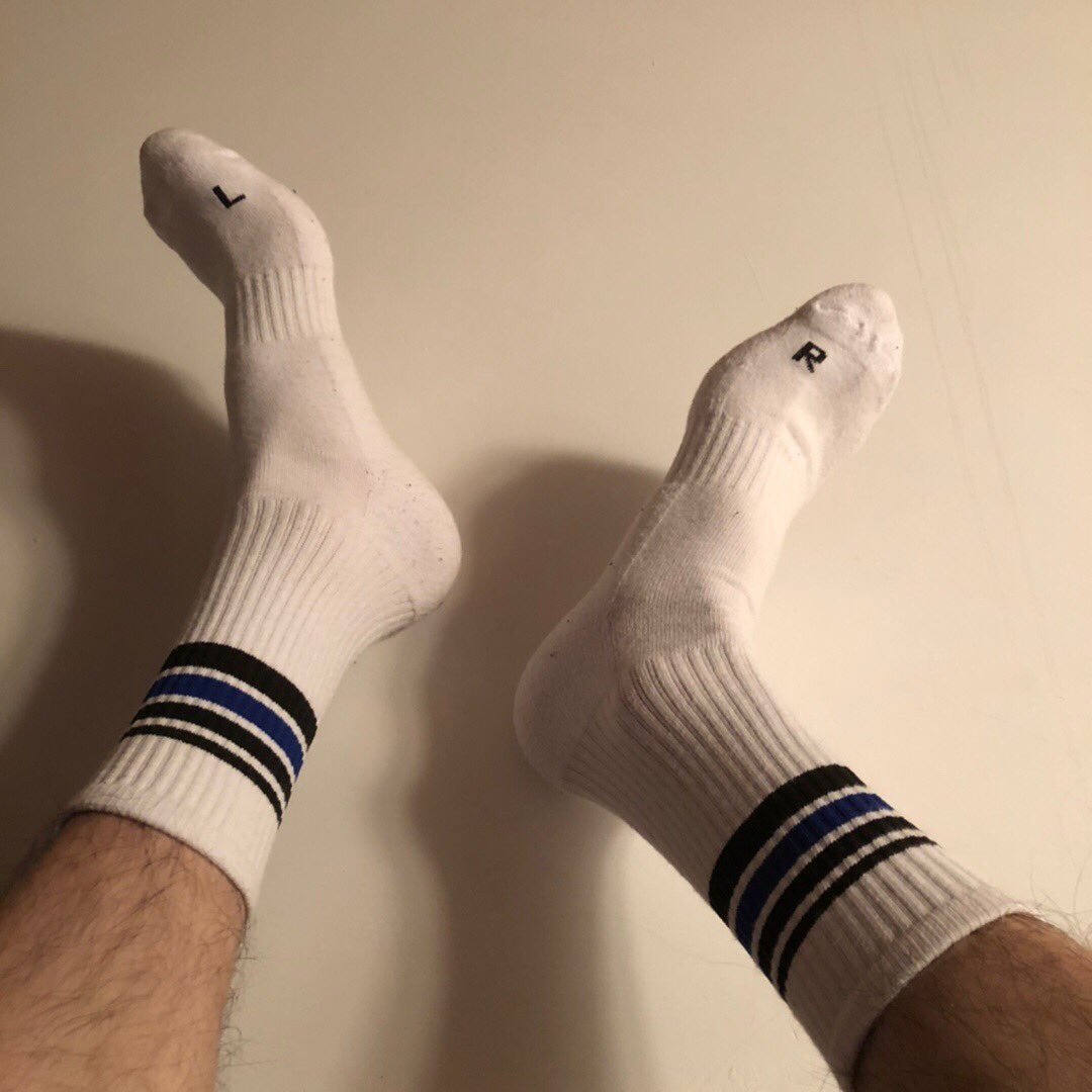 NanMuTop's tweet photo. 就挺喜欢白袜🧦

#白袜/#臭脚 https://t.co/OE5LBcRY6l