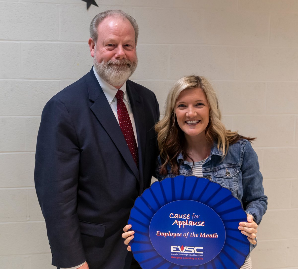 EVSC1's tweet photo. 🎉Congrats 🎉 to our March Cause for Applause winner, Alex Craig! Alex is a teacher at @EaglesWertz. 
Thanks for everything you do, Alex! ❤️ https://t.co/Df5KwsOoEZ