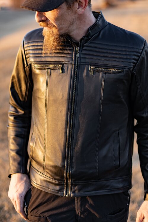 InnocentArmor's tweet photo. Did you know: General John MacCready wanted glasses for his pilots that would block the rays of the sun and reduce their nausea and headaches, and the company Ray-Ban was formed. You know what looks good with some Ray Bans?  One of our leather, bullet-resistant jackets. https://t.co/xa4oWP7alf