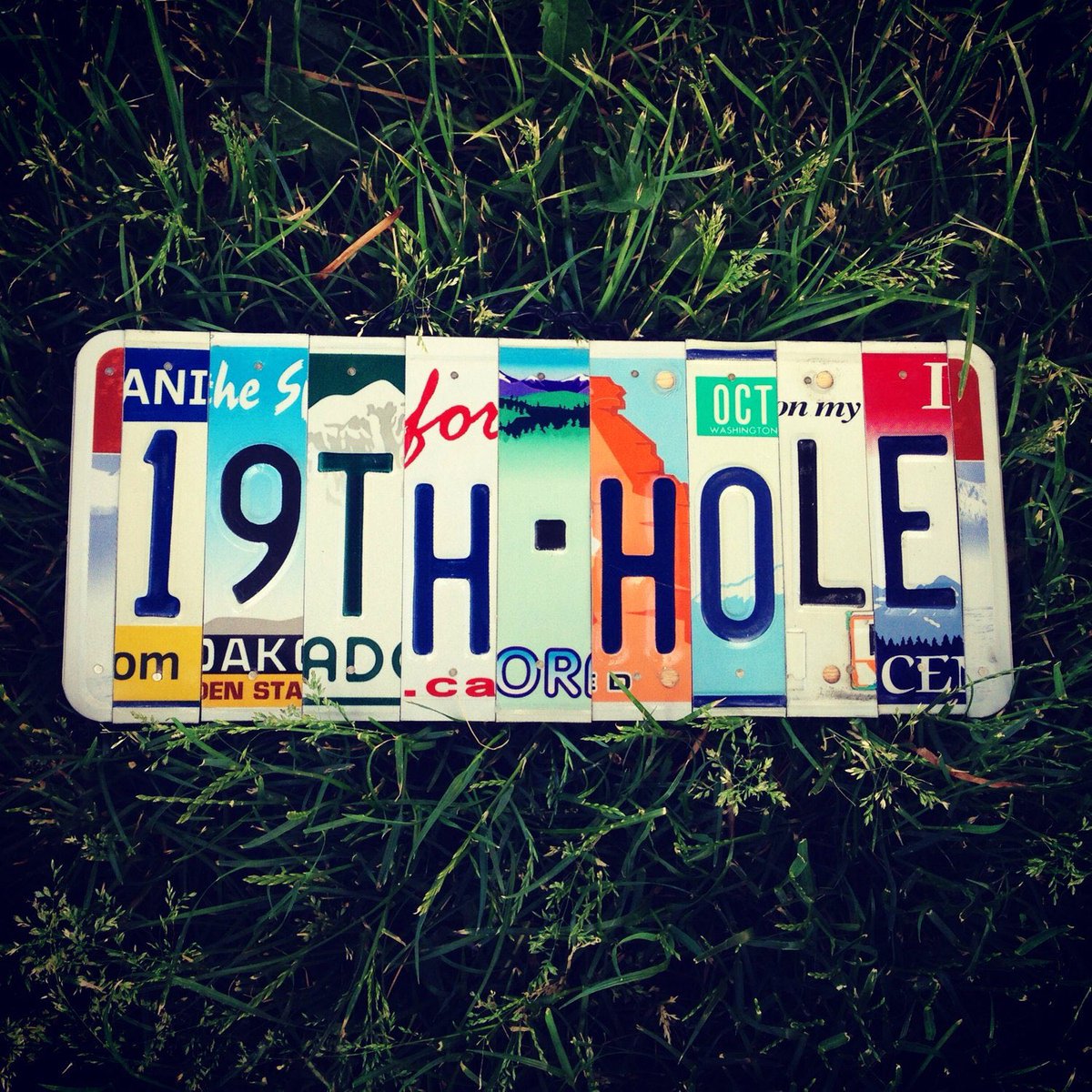 🏌🏻‍♂️The 19th Hole!🍻  #etsy #golf #sports #giftforgolfer #19thhole #golfing #golfer #giftforhim #licenseplateart #ThursdayThoughts etsy.me/2TqzmmU