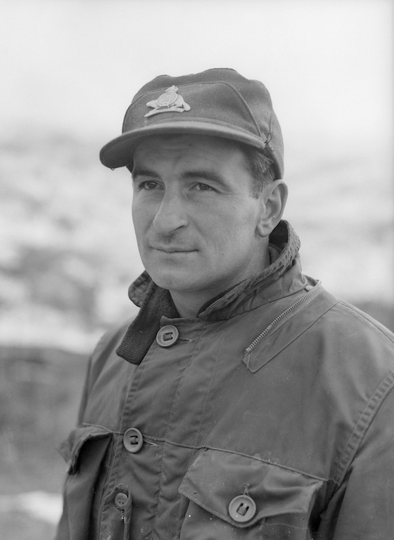 ForcesCanada's tweet photo. Léo Major, cet homme ordinaire ayant accompli des choses extraordinaires &amp; l’un des 3 seuls Canadiens à avoir reçu la Médaille de conduite distinguée dans 2 conflits distincts. Faites partie de notre #histoire https://t.co/L3AZHSNmQK  #ForcesEmplois #FAC https://t.co/eeE0hp8Viy