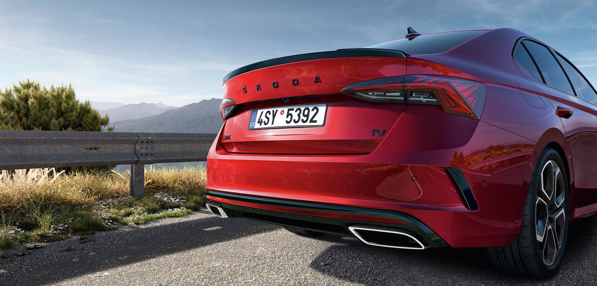skodaautonews's tweet photo. “It’s a great pleasure to make a great car even better. The new #OCTAVIA is full of character, modern, dynamic &amp; timeless – an excellent foundation for creating a powerful, sporty #car,” said Karl Neuhold, Head of #SKODA Exterior Design.
➡️ https://t.co/dYip2x0AyI
#OctaviaRSiV https://t.co/o5WYIB17Zz