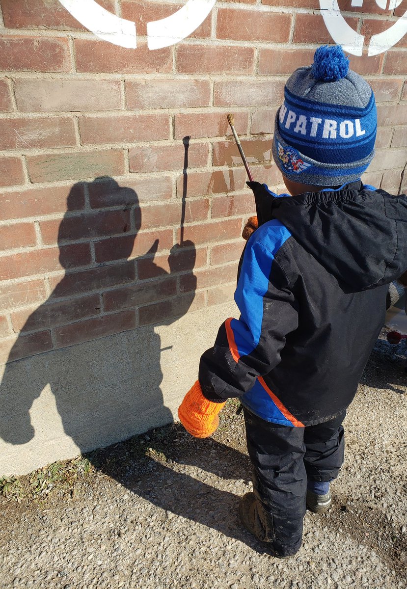 It's such a beautiful day today! Perfect for making mud pies, building bridges, and painting on trees! <a href="/stoliker_s/">S.Stoliker</a> <a href="/BaysidePublic/">Bayside PS</a>