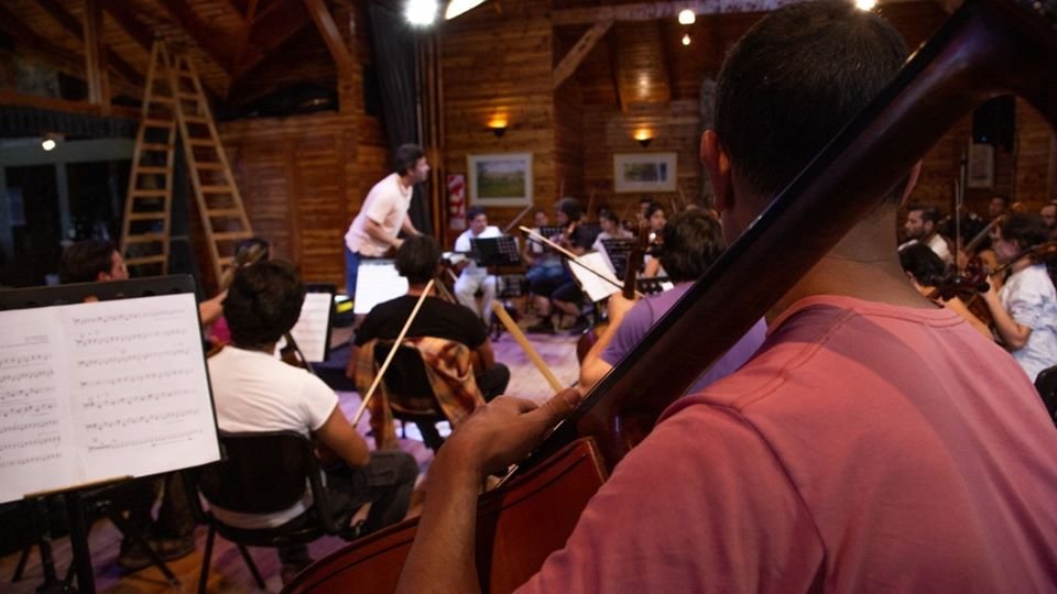 arielavalosrn's tweet photo. La Filarmónica de Río Negro 🎻

Ajustando los últimos detalles para esta noche en #Bariloche 🎻 ¡¡Con entradas agotadas!! 

Lo recaudado será donado al Hospital "Dr. Ramón Carrillo".

• HOY Camping Musical, a las 20 • https://t.co/5Pk2Jlb0jO