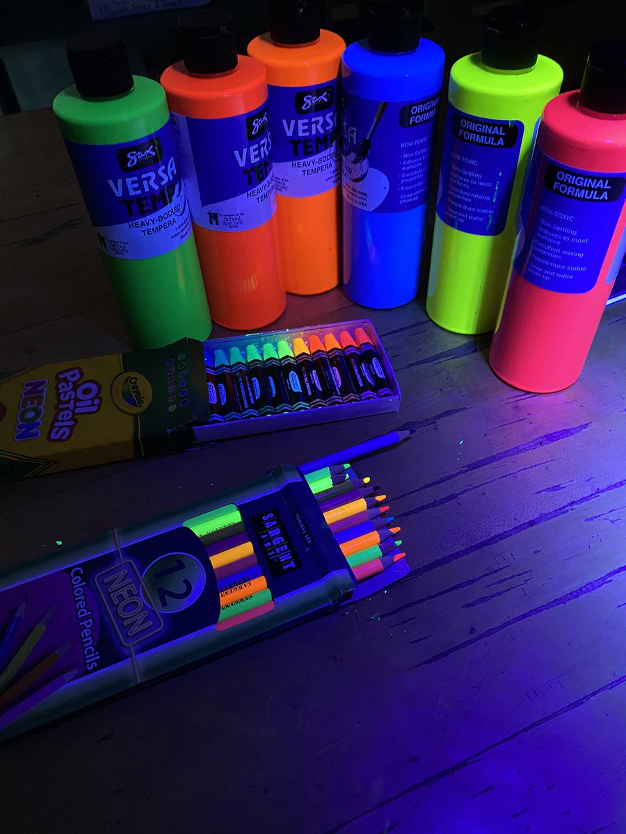 A little sneak peak at some supplies we will be using for our upcoming art display at <a href="/rpk8magnet/">Roland Park K-8 IB World School</a> ‘s Evening of IB! #Neon #fluorescent   #GlowInTheDark #RPArt #DragonArtists