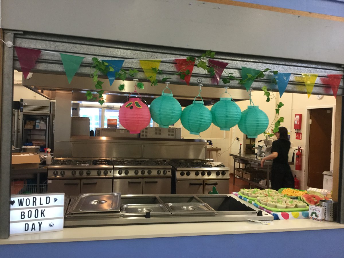 LeavesdenGreen's tweet photo. A fantastic World Book Day lunch.
Thank you Caterlink. https://t.co/Dp5U9bVlWi