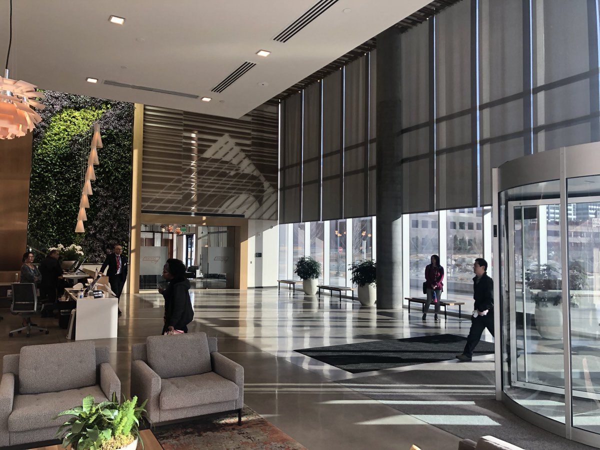 DesignTeamSLC's tweet image. #SolarTrac is working perfectly in the lobby of Mountain America’s corporate headquarters @UtahBizLoans @MechoSystems #daylight