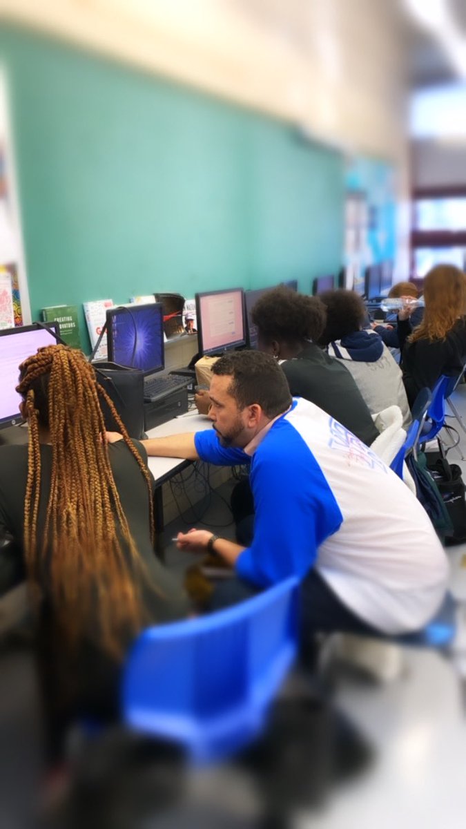 MrColli1's tweet photo. #WeAreLancers
#College_Board_Subject_Tests
#Lunch_Learn
#YonkersPublicSchools
@RcollinsJudon
Lancers registering for another SAT Exam and Subject Tests. The college conversation never ends... https://t.co/X80IlcLYSH