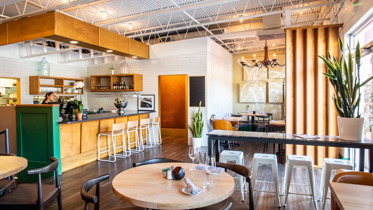 Neighborhood fave @34thstreetcafe has a new modern look + new menu! Stop by and enjoy the revamped urban space + menu that highlights tasty chef-driven creations, see you there!