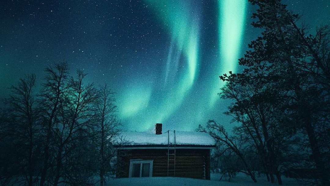 DiscoverFinland's tweet photo. March is an excellent time for seeing the Northern Lights in Finland: https://t.co/9racV66OIH Photos shared on Instagram by @jarkkoforsberg, @makerantala, @mikkilatero, and @timoksanen added to our Revontulet gallery: https://t.co/7cIvxKeDwc https://t.co/TOfYzqvKCm