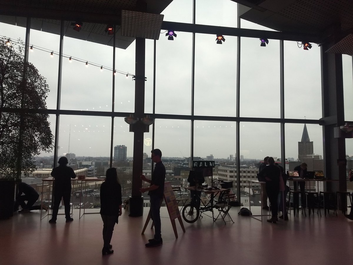 Vervoort_Joost's tweet photo. Our students are ready for you to come play their game prototypes at #UUPathways ! Come see us at @TiVre_Utrecht plein 6! Pass it on! @UUCopernicus @UUGeo @HKUtrecht https://t.co/9bypo3I5TI
