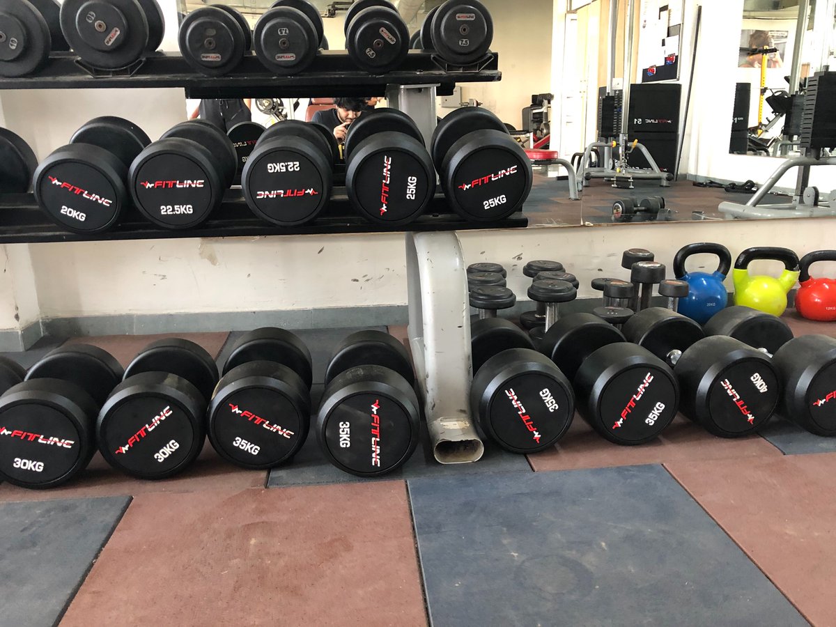 ponguru's tweet photo. Squat racks, olympic barbells, weight plates, battle rope, dip station, hyper extension bench, plyo box, dumbbells, kettle bells, adjustable benches, weight stand, cable attachments, and medicine balls got added to our gym!!! #DeanGiri #IIITDSA \c @KirenRijiju @YASMinistry https://t.co/tUkWNGA2hD