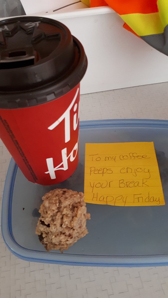 recebriscoe's tweet photo. Love having coffee peeps. Tea today with homemade cookies, perfect for a Thursday. #greatfriends #keepsmesmiling #KindnessMatters https://t.co/dLxl5NghsW