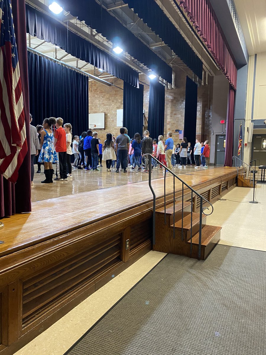 Our 4th grade students putting on a performance for our KISS luncheon! <a href="/HeritagePLSD/">Heritage Elementary</a> <a href="/PLSD/">Pickerington Schools</a> <a href="/leaderinme/">The Leader in Me</a> #HeritageLeaders