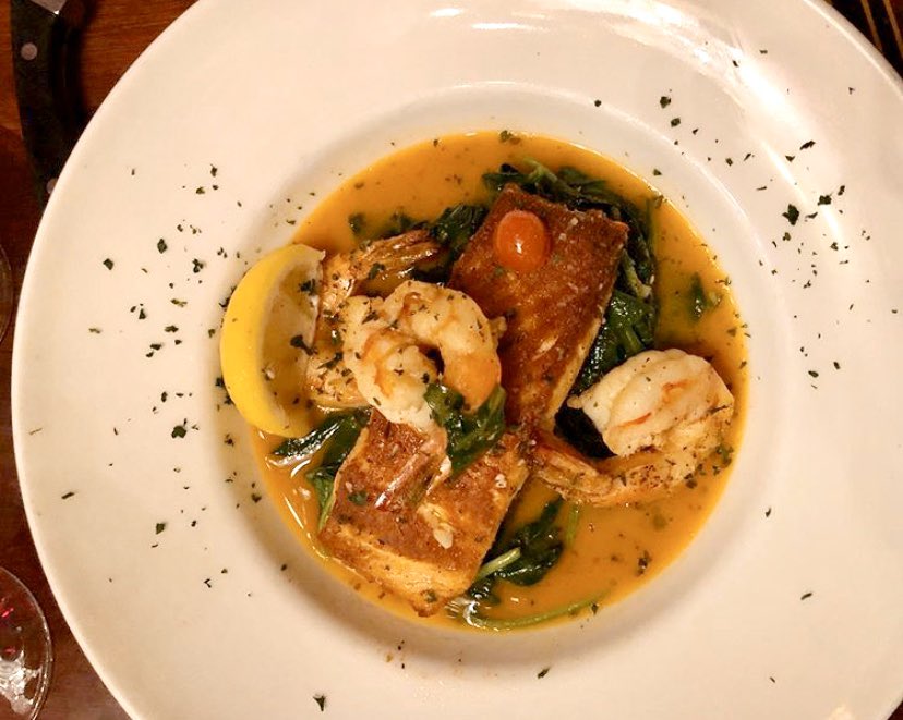 Getting hungry y’all? 🍤🐟 🍋 🌿